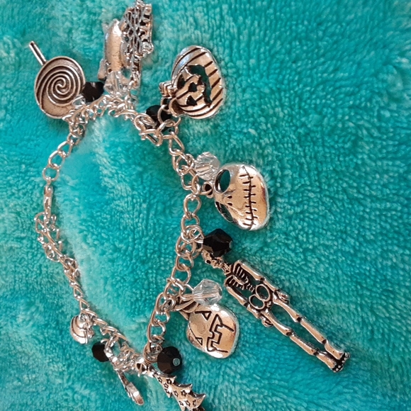 NWT Nightmare Before Christmas  Bracelet - Picture 1 of 4